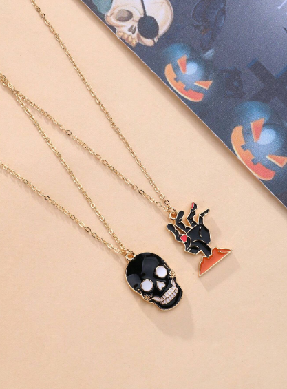 Collar calavera y mano zombie - Image 2